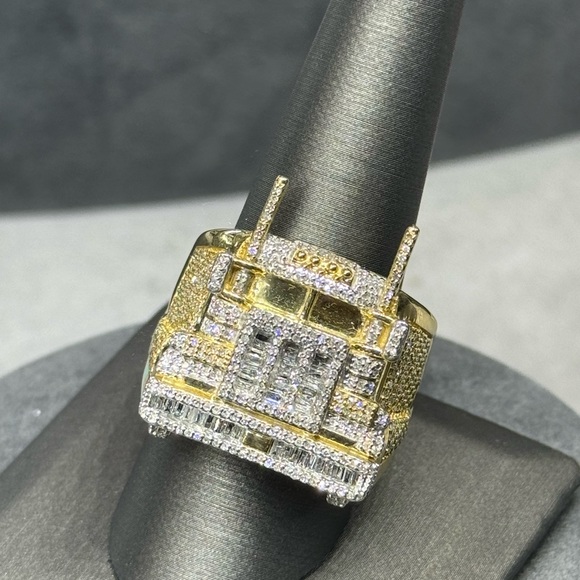 Meet your Posher, Glendale Pawn & Jewlery - Picture 5 of 13